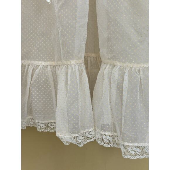 Madonna white dotted swiss christening gown, delicate, sheer, baptism, vintage - Picture 4 of 6